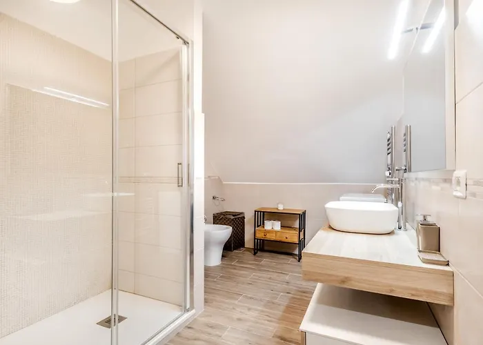 Bbhome Penthouse Bright And Elegant Metro Conca D'oro Apartament *