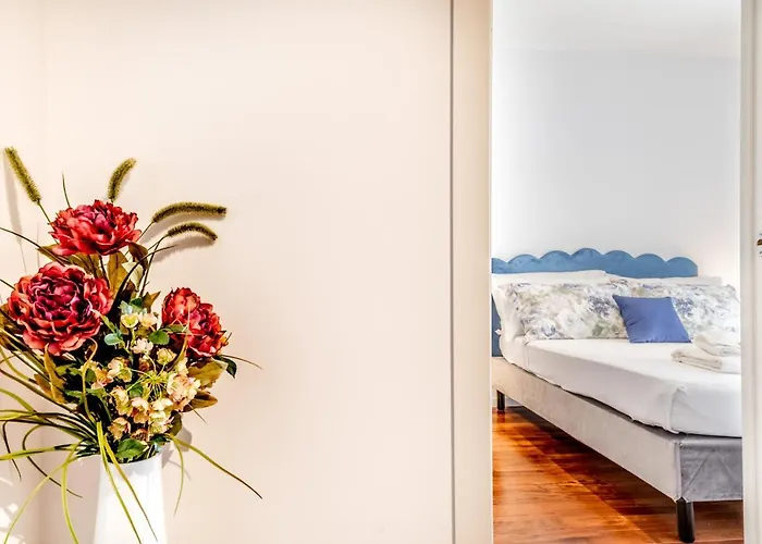 Bbhome Penthouse Bright And Elegant Metro Conca D'oro Apartament *